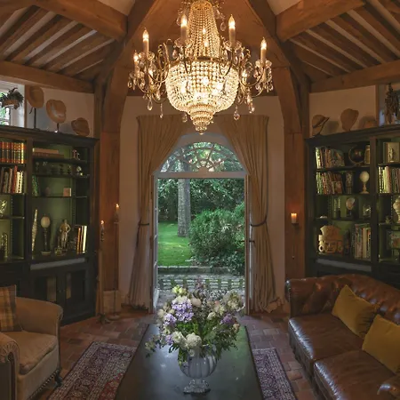 فندق Domaine 5*